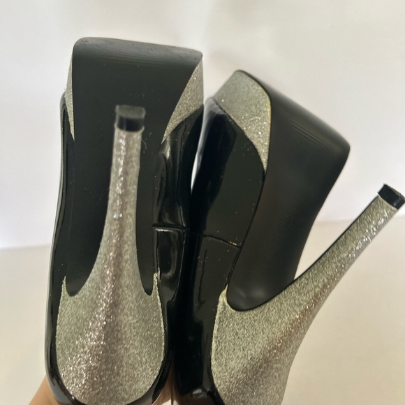 Guess Black and Silver Peep Toe HeelsSize 7 - Picture 9 of 14